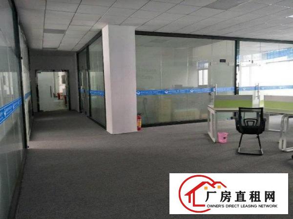 
		沙荷路边独院厂房分租楼上整层1260平方急租！
	