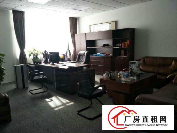 
		沙荷路边独院厂房分租楼上整层1260平方急租！
	