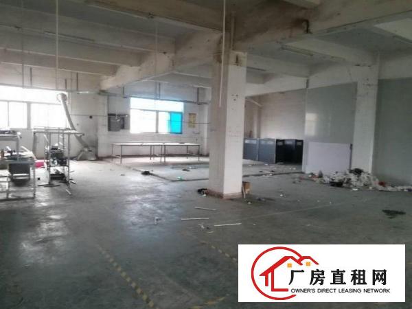 
		湖鹅公岭标准厂房一楼
	