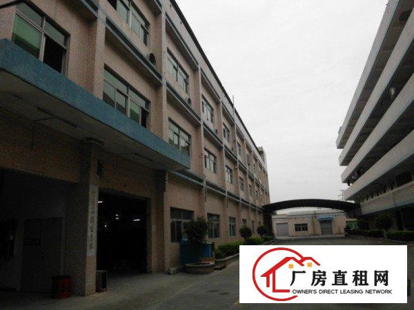 
		平湖清平高速出口新出单一层独院厂房2800
	
