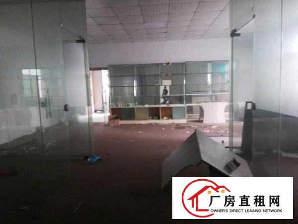 
		平湖富民工业区原房东厂房一楼600平方可分租
	