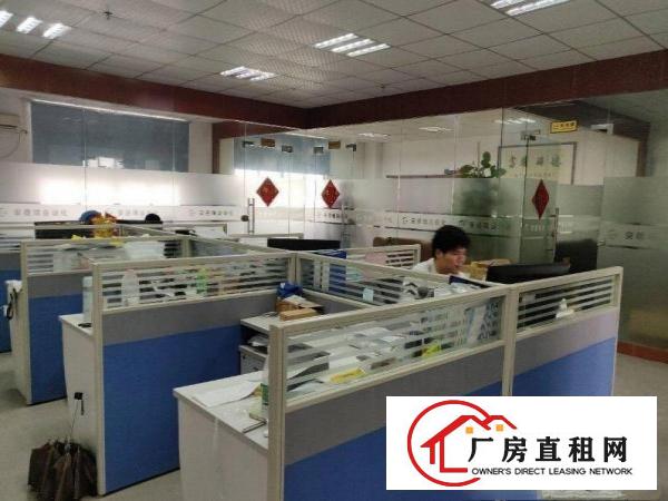 
		交通十分方便。周边设施：周边有多家生活超市、公园、步行街等
	