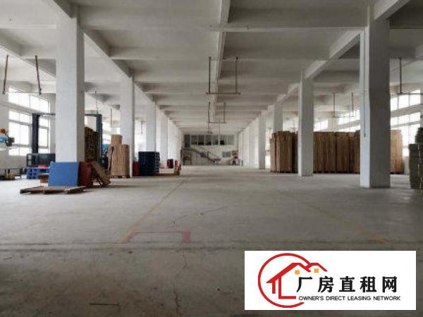 
		镇新出厂房4楼500平方米，带精装修厂房出租！
	