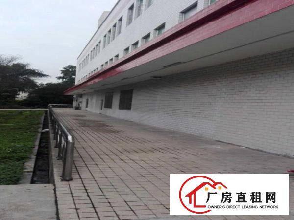 
		平湖良安田，新木路口附近小面积一楼楼上厂房出租，200平起租
	