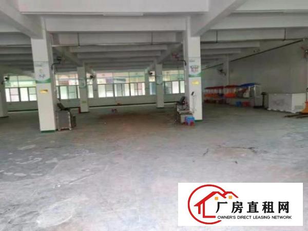 
		平湖良安田，新木路口附近小面积一楼楼上厂房出租，200平起租
	