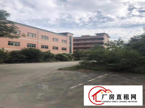 
		平湖良安田，新木路口附近小面积一楼楼上厂房出租，200平起租
	