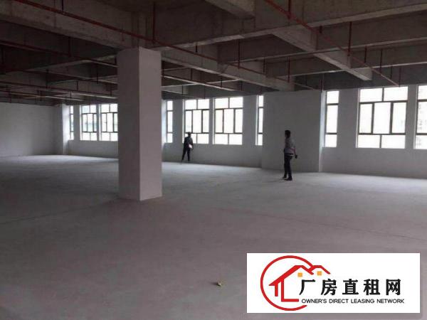 
		出租龙岗区平湖标准厂房二楼900平带办公室装修
	