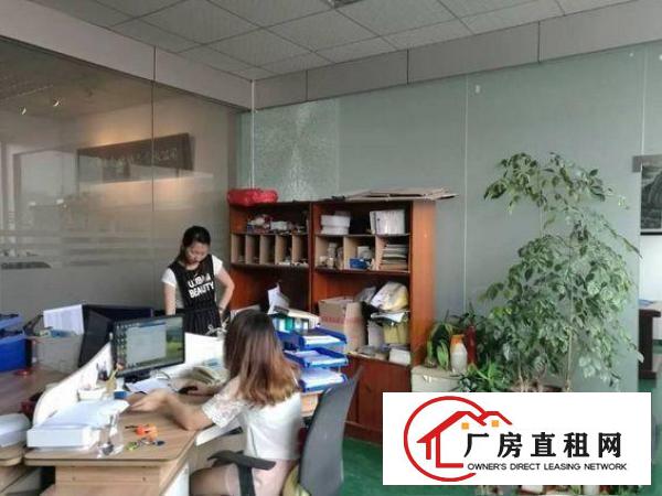 
		龙岗区平湖新出一楼800平方厂房出租
	