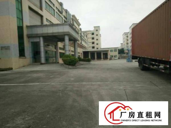 
		出租龙岗区平湖独院厂房楼上2000方，电梯5吨，有装修
	