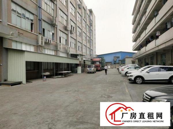 
		平湖标准1350方可分租，形象漂亮，一线大路边
	
