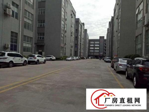 
		出租龙岗区平湖全新标准厂房一楼2800平大小可分租
	