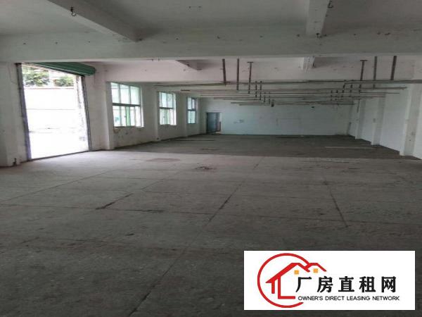 
		平湖鹅公岭路口550平方完全独门独院单层厂房出租，有空地
	