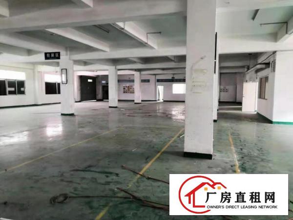 
		平湖华南城附近厂房出租，租金29元，一楼厂房。
	