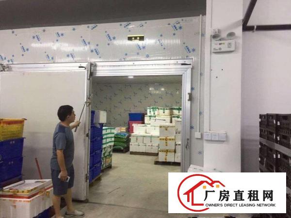 
		平湖白泥坑工业区新出750平1100平楼上配送厂房出租，精装
	