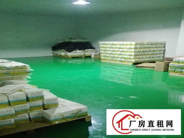 
		平湖白泥坑附近良安田带定做冷库配送厂房出租，200平方起租
	