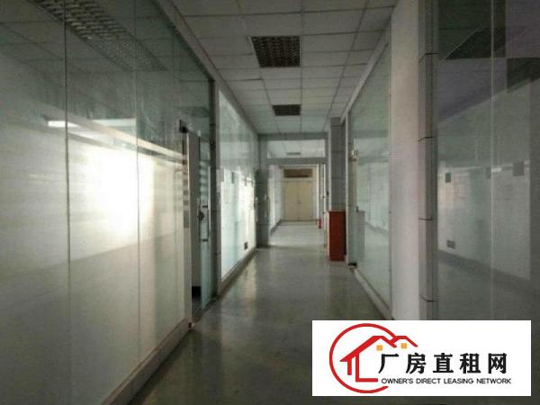 
		清泉路边上新出厂房750平方精装修出租
	