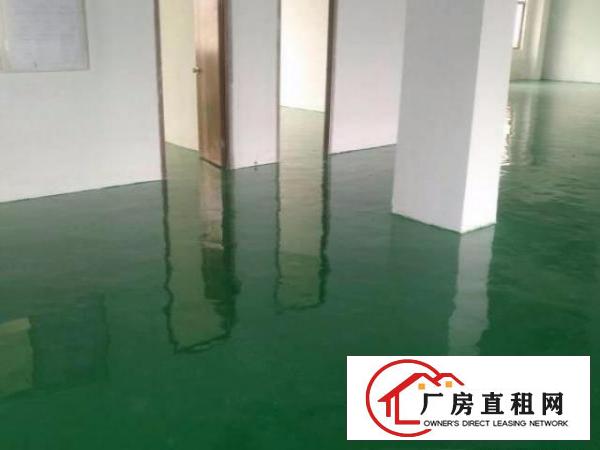 
		平湖白泥坑新出一楼，楼上小面积厂房，冷库出租，100平方起租
	