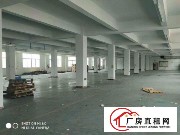 
		平湖清平高速出口辅城坳工业区新出楼上整层1380平方业主直
	
