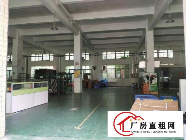 
		华南城南门旁一楼标准1400平方厂房出租
	
