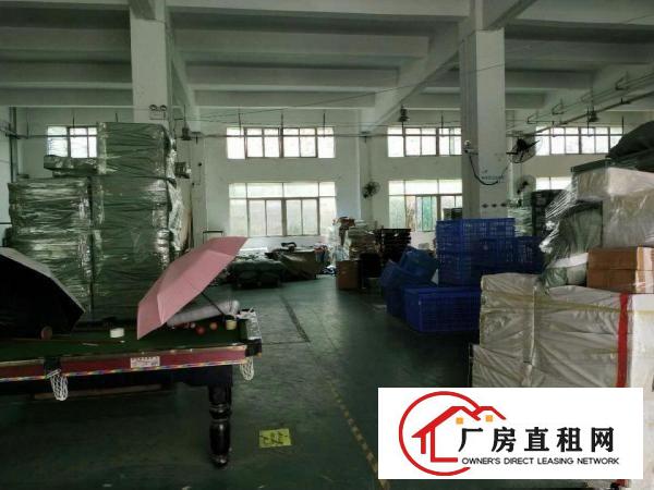 
		华南城南门旁一楼标准1400平方厂房出租
	