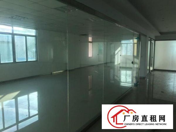 
		平湖华南城精装修厂房500平米
	