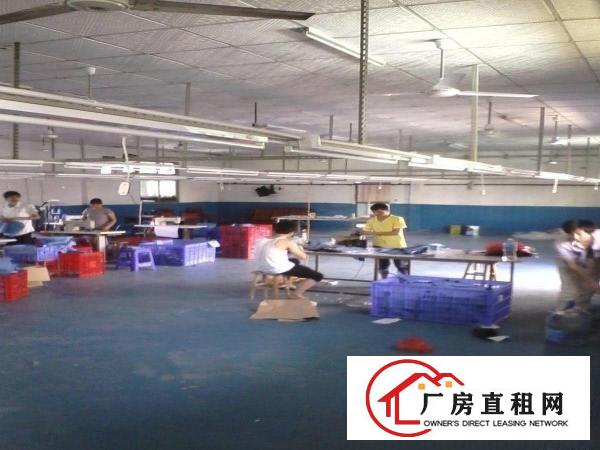 
		平湖鹅公岭主干道新出一楼210平楼上237平，470平厂房租
	