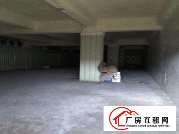 
		平湖白泥坑附近300平方带冷库精装修食品贸易厂房出租
	