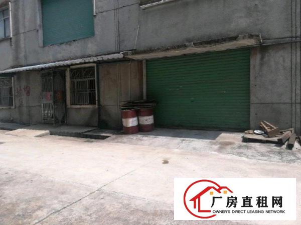 
		平湖鹅公岭工业区原房东厂房一楼600平现成行车
	