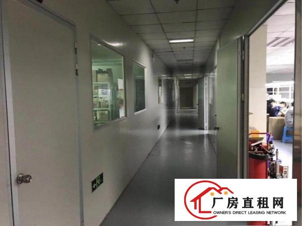 
		华南城二楼600平方带装修出租
	