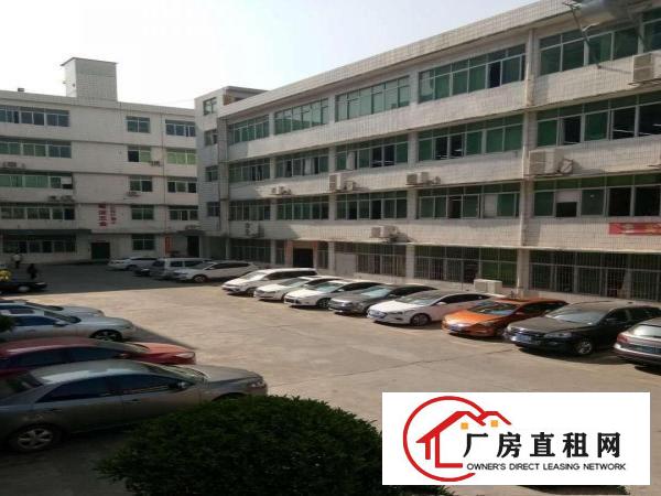 
		平湖山厦新出2楼620平，现场装修空地大有货梯有宿舍
	