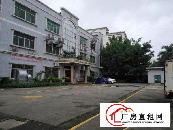 
		观澜清平高速出口君子布铭可达2楼1100平带装修
	