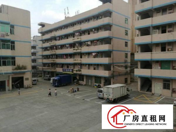 
		平湖厂房出租三楼670平方
	