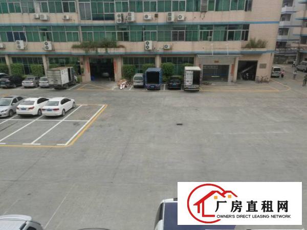 
		平湖厂房出租三楼670平方
	