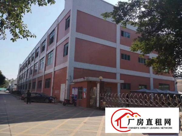
		平湖宝来工业区带装修二楼1400平方厂房出租
	