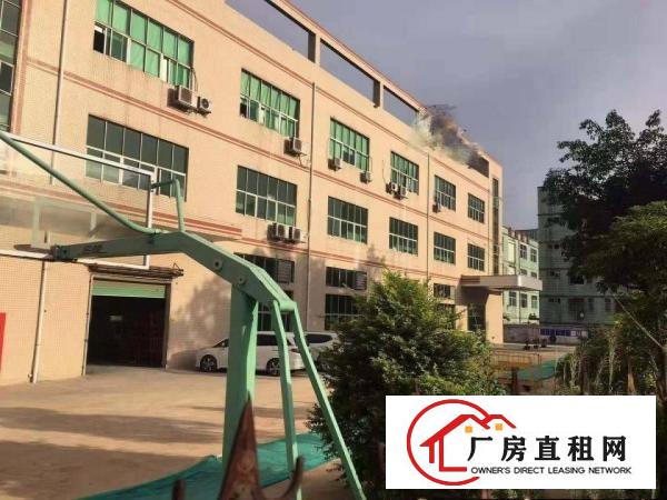 
		平湖富民工业区二楼带装修1500平方厂房出租
	