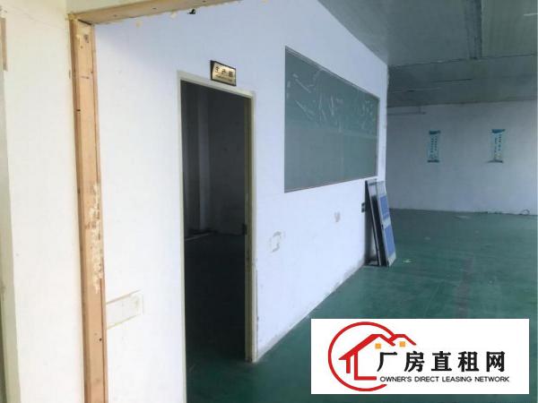 
		平湖富民工业区楼上现成装修280平米厂房招租
	