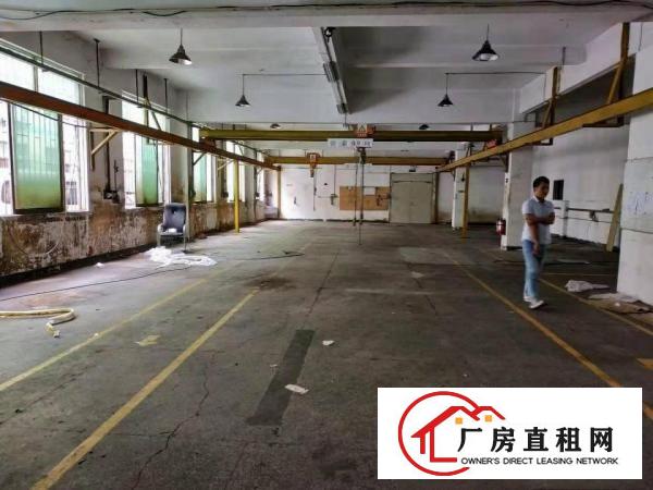 
		新出！平湖一楼二楼小面积厂房218平起出租，大小分租
	