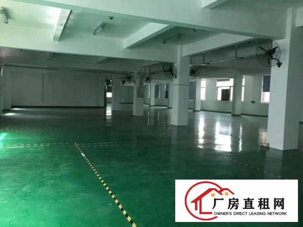 
		平湖华南城西门带装修二楼1100平方厂房出租
	