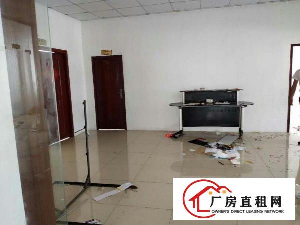 
		衫坑工业区楼上厂房出租1100平方带办公室
	