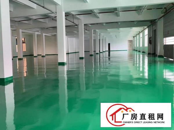 
		平湖华南城南门附近一二楼2900平厂房急租可分租
	
