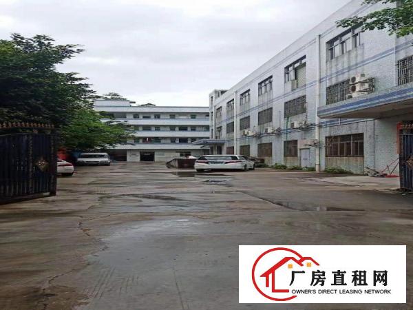 
		平湖华南城南门附近3层2600平精美小独院厂房急租
	
