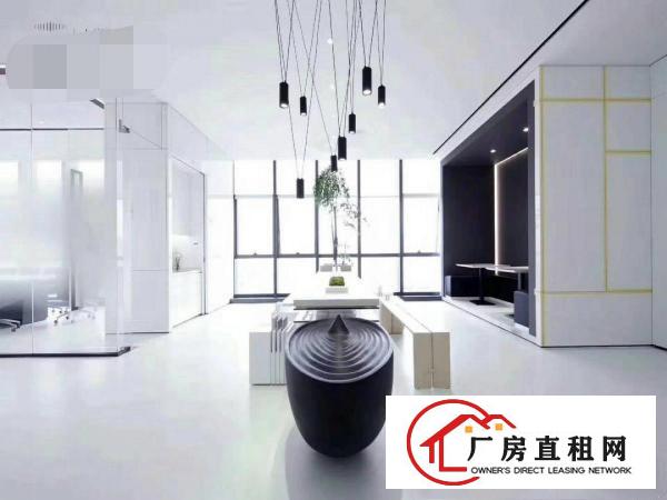 
		平湖原房东3万平米商业综合体出租有红本手续齐全！靠近地铁口！
	
