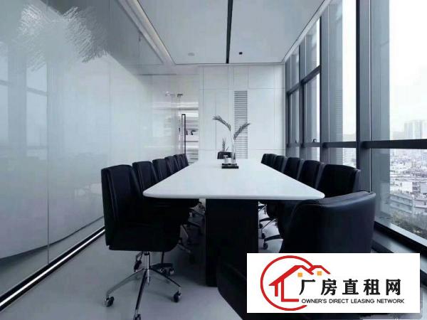 
		平湖原房东3万平米商业综合体出租有红本手续齐全！靠近地铁口！
	
