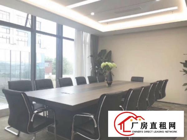 
		华南城地铁口，新出580平等精装电商贸易办公楼，可办公可仓库
	