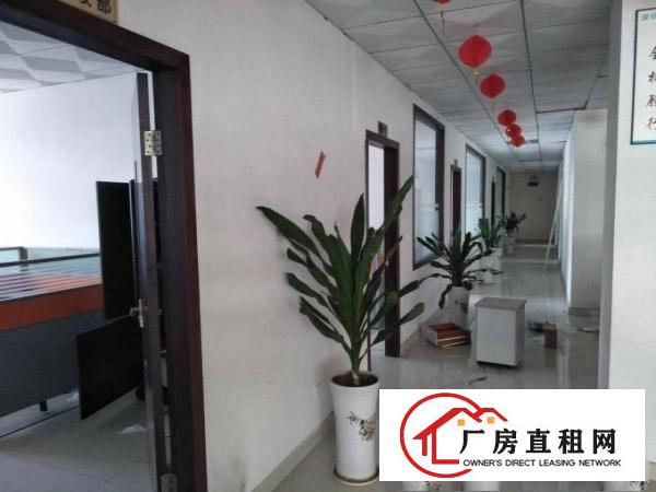 
		布吉新出标准二楼800平厂房形象好带装修招租
	