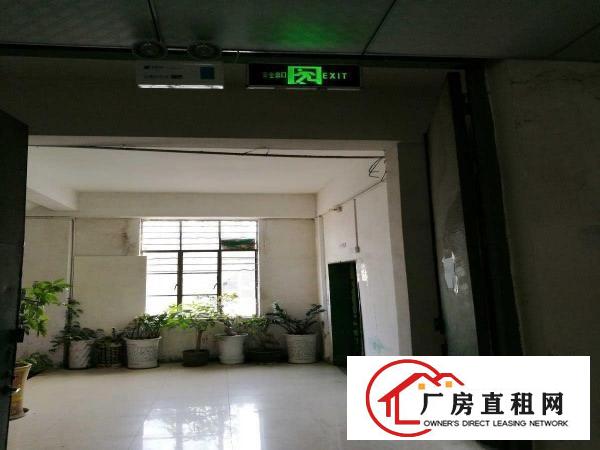 
		低价出租布吉上水径恒通工业区厂房1栋6楼东
	