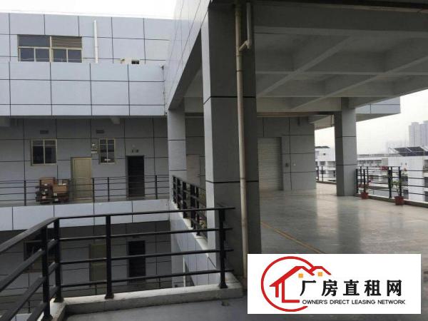 
		深圳进出口保税仓新出三十万平厂房、仓库招租。可分租
	