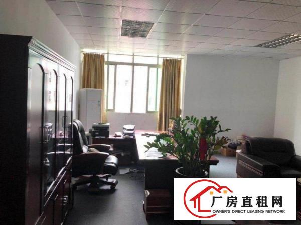 
		布吉布龙路边楼上整层1860平米可分租半层
	
