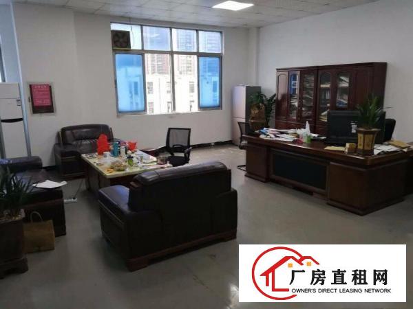 
		布吉东站原房东独院红本厂房12000平方出租，可分
	