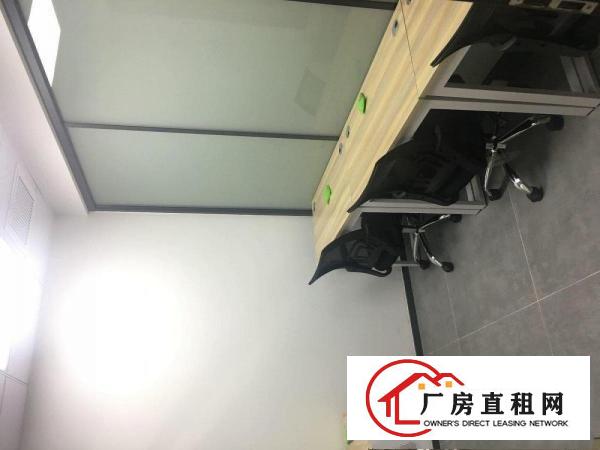 
		出租布吉大芬写字楼、精装办公室【带家私空调网络赠送免租期】
	